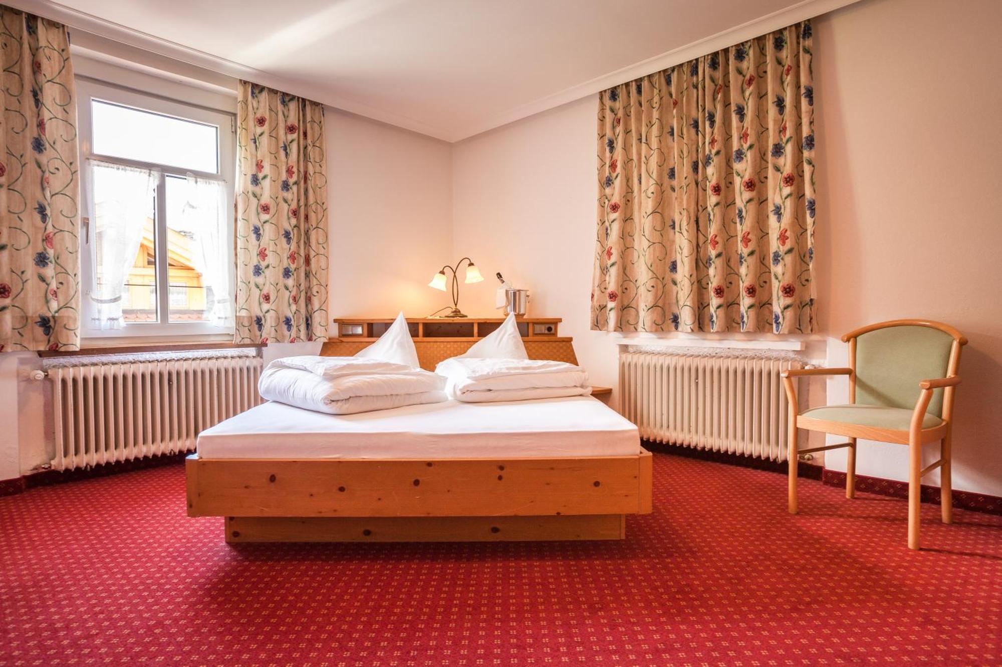 Hotel Villa Waldheim Сан Кандидо Стая снимка